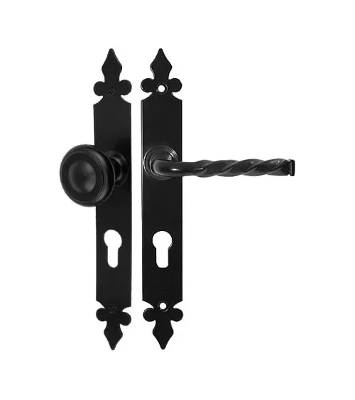 Retro matte black door handle on rose – Elisabeth Model