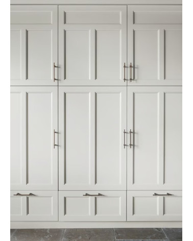 Bronze furniture handles for a unique and geometric design