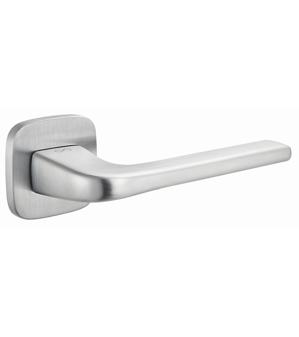 Solo door handle satin chrome rounded