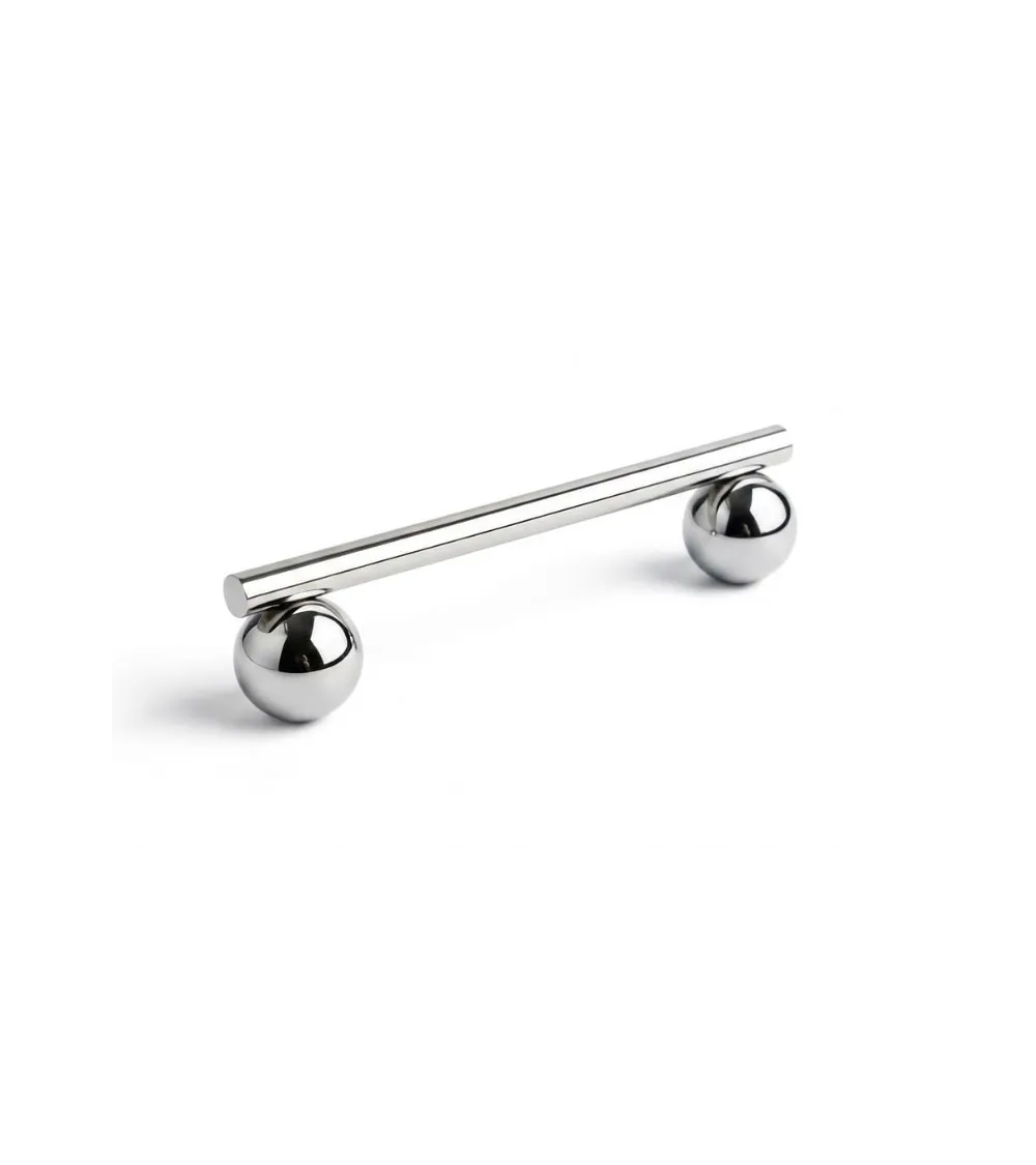 Modern furniture handle in brass with bright nickel finish – Model 04