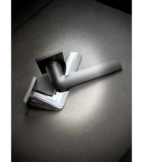 STINGER polished chrome door handle design handle