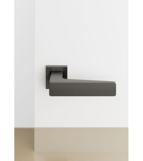 Mandelli Virgo modern door handle design handle colour 3