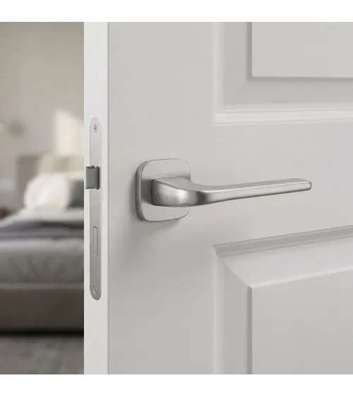 Solo door handle satin chrome rounded