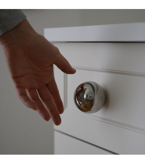 Extra-large ball furniture knob in polished stainless steel