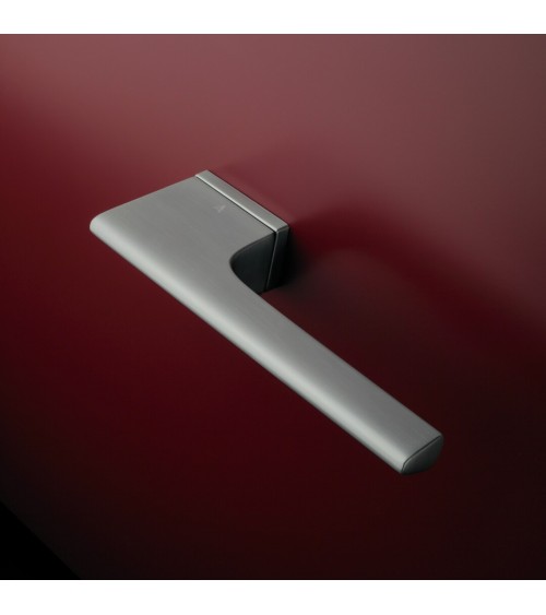 Satin chrome door handle LUPINA designer handle