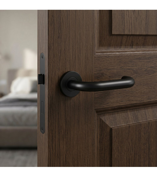 OVAL 1704 door handles in black