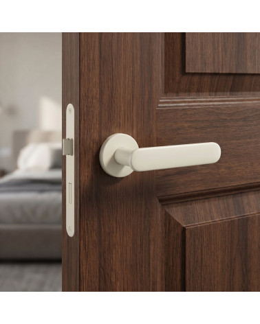 Ivory-coloured door handles Maff