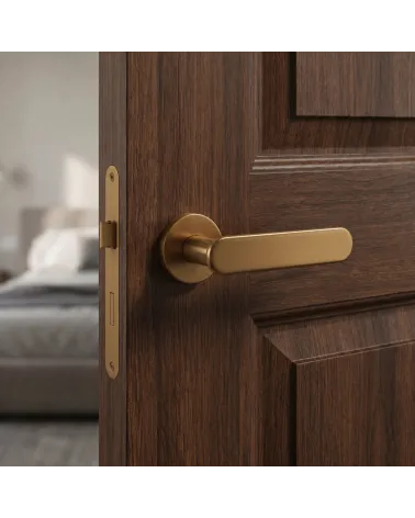 Copper-coloured door handles Maff