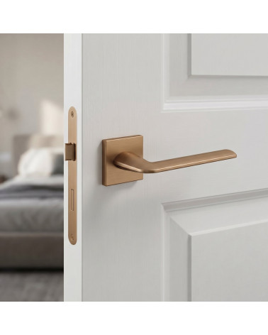 Light brown square Line Stinger door handle