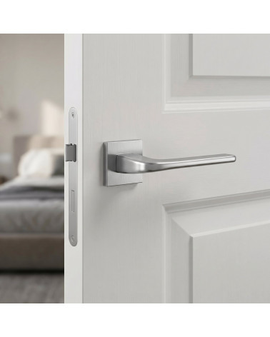 Brushed chrome door handle Solo