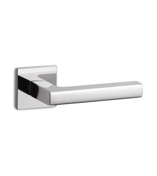 UNIT SQ R6 door handle on Ento square rose
