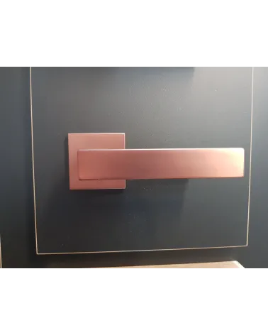 WARNA copper-coloured door handle designer handle front view