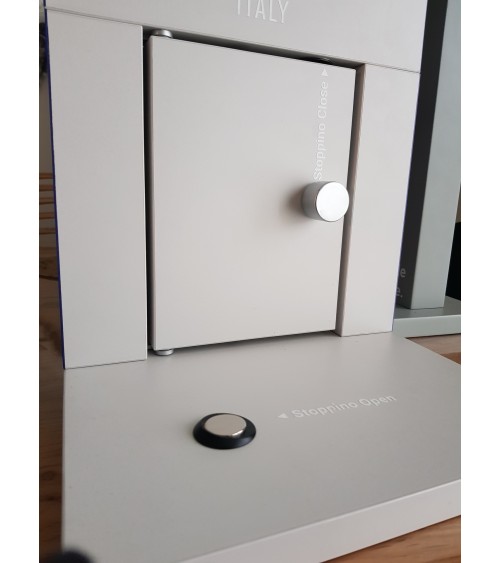 Verum Stoppino door stop on a door