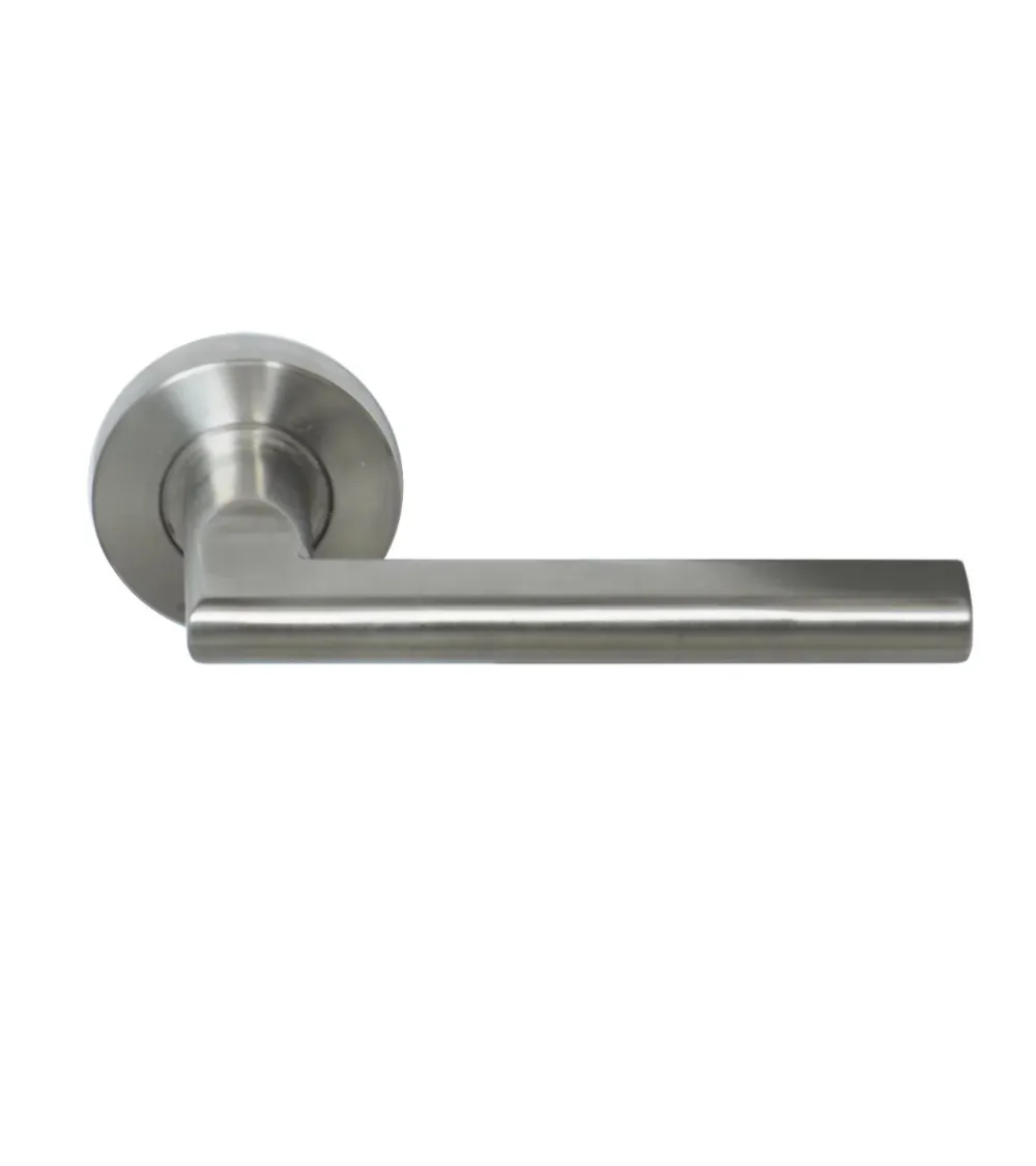 NEW PYLA 316 stainless steel door handle on a round rose | MillaPoignees