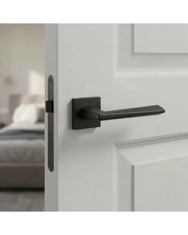 DIAMANT zamak door handles