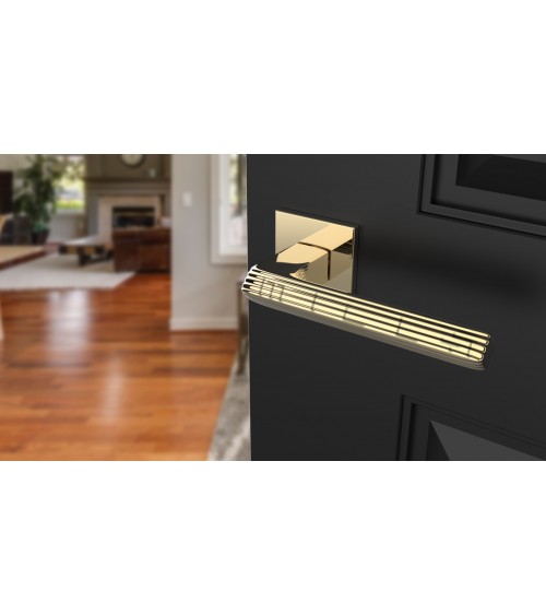 LARICE polished gold door handle design