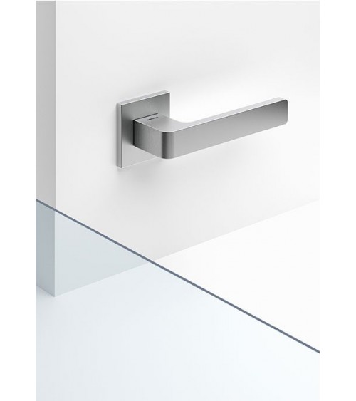 Mandelli Lario polished chrome door handle design handle