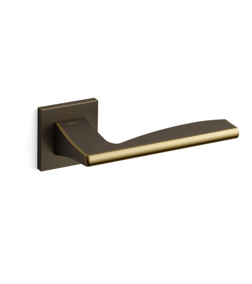 Polished gold Mandelli Link designer door handle