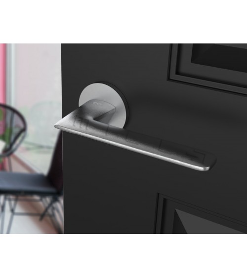 Brushed chrome Line GIULIA door handle design handle