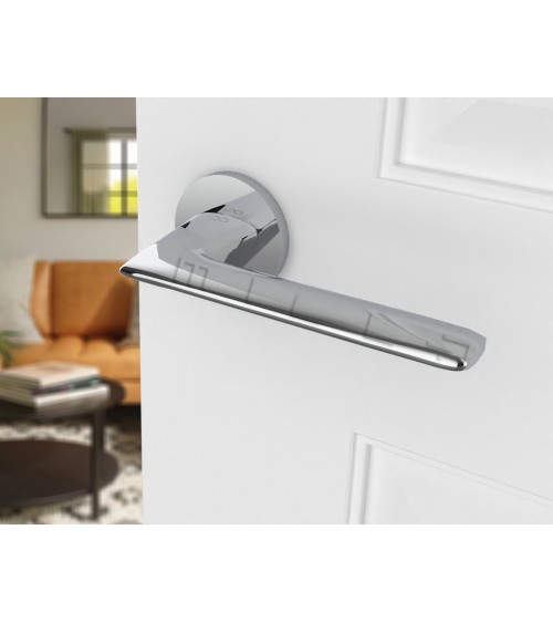 Polished chrome Line GIULIA door handle design handle