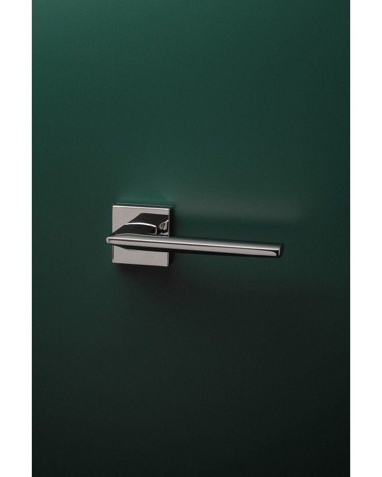 LUNARIA zamak door handle design handle mounted on a door