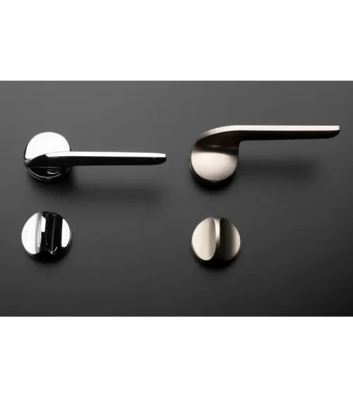 ORIGINALE door handle on DOWN concealed plate