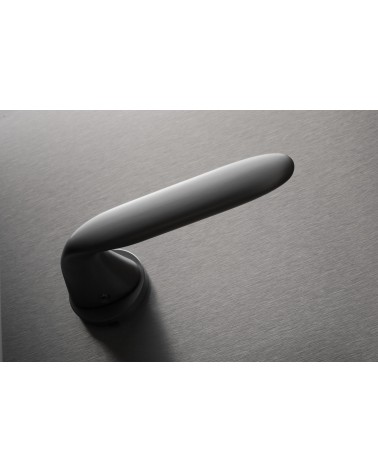 PEONIA door handle designer handle colour 2 bottom view mounted on a door