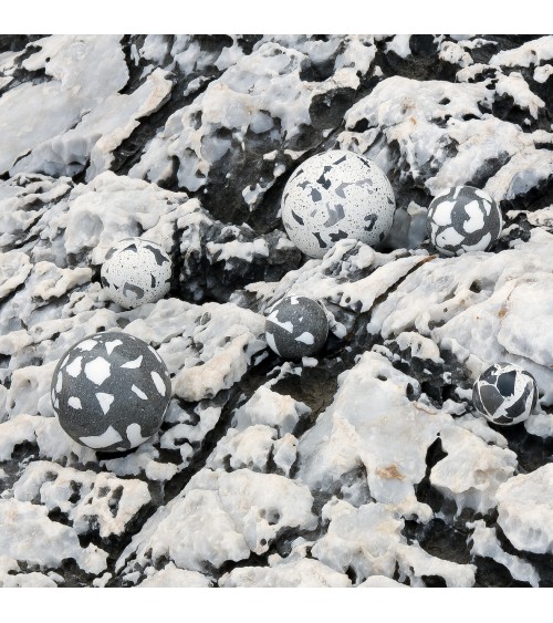 Concrete furniture knob - Urbi & Orbi Demenico Rocks Sphere - designer handle