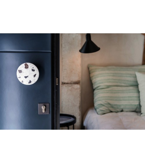 Concrete furniture knob - Urbi & Orbi Demenico Rocks Cone - designer handle