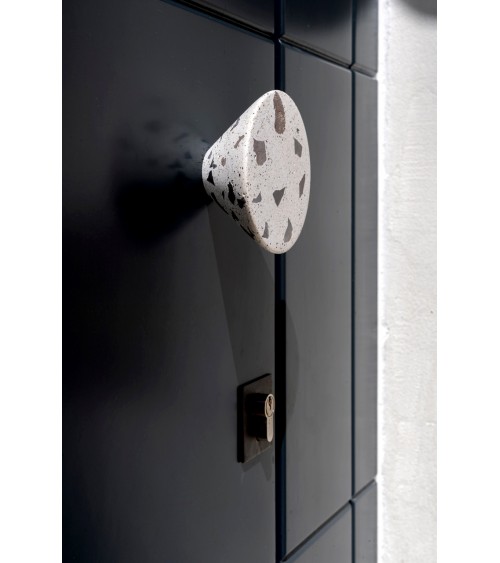 Concrete furniture knob - Urbi & Orbi Demenico Rocks Cone - designer handle