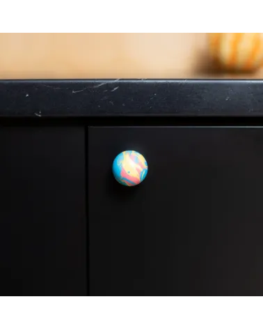 Happy dream beech wood furniture knob design handle fixed on a cabinet front