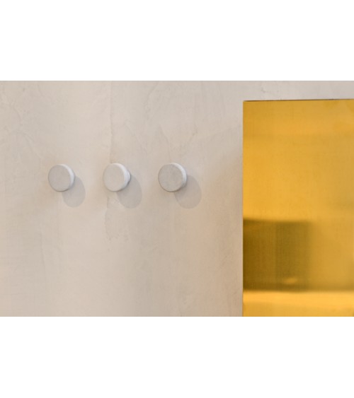 The complete range of Pomolo wall hooks by Urbi et Orbi