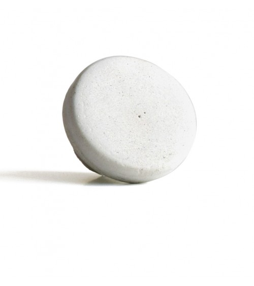 The complete range of Pomolo wall hooks by Urbi et Orbi