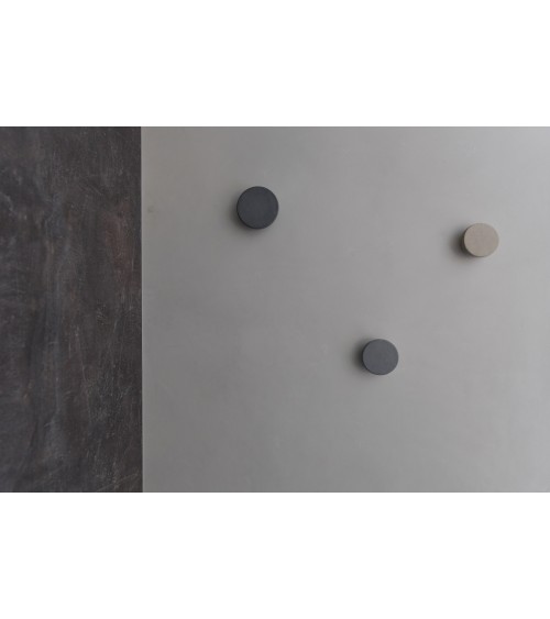 The complete range of Pomolo wall hooks by Urbi et Orbi