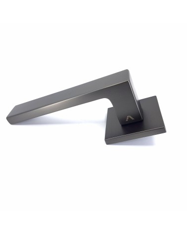 WARNA zamak door handle designer handle profile view
