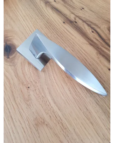 Quezo QR Key Door Handle I - designer hardware