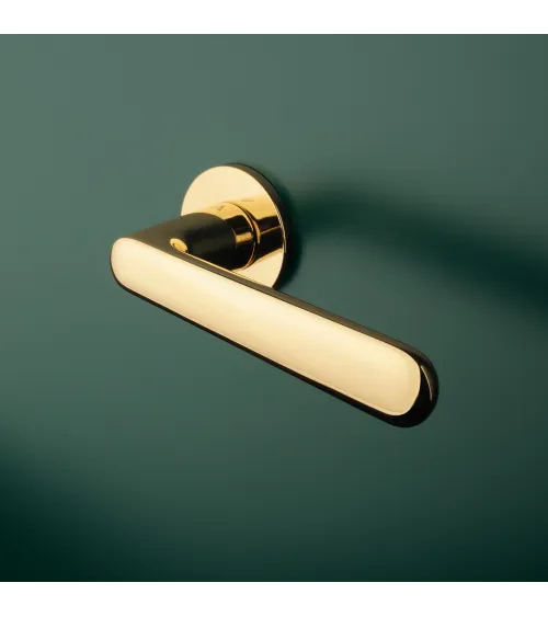 ARIA design handle in polished gold finish