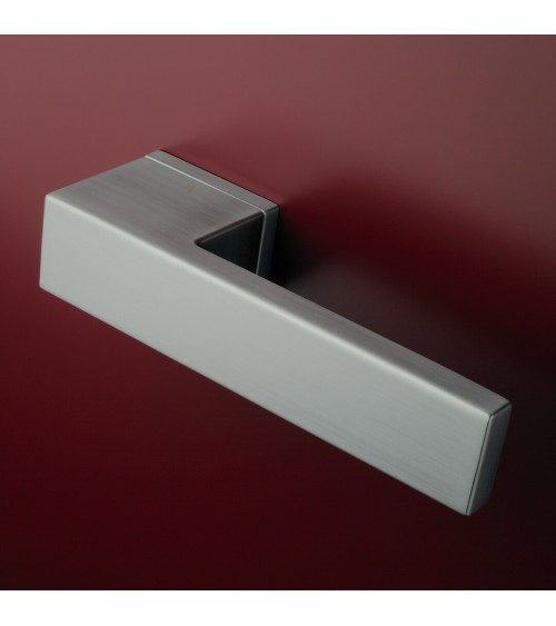 Satin chrome door handle CARLINA designer handle