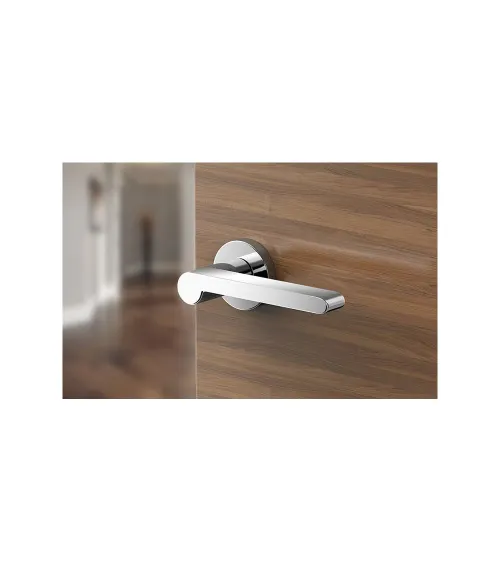 Polished chrome Pandora door handle design handle