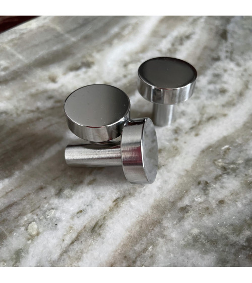 Polished chrome NENA M furniture knob, design handle