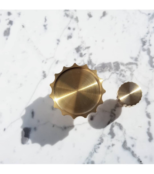 Brass Wall Hook Lexi - design handle