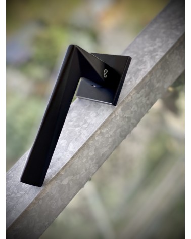 DIAMANT zamak door handle design handle colour 1 side view