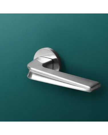 Satin chrome door handles RADIUS