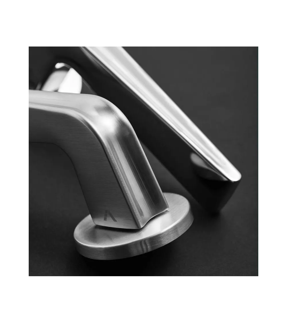 RADIUS Modern Door Handles