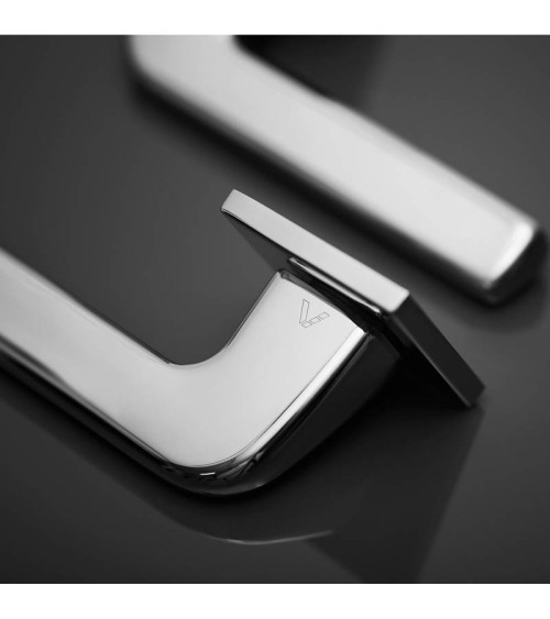 DIVO polished chrome door handles