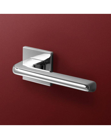 Luxurious and Refined Polished Chrome Door Handle - DIVO Model