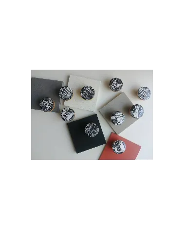 COSMOS Black & White cabinet knob