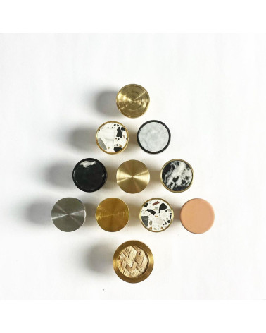 Brass furniture knob 01 design handle top view with several knobs positioned in a tree shape