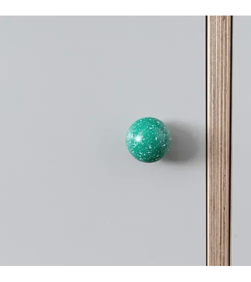 Beech wood furniture knob in green/white Mix designer handle