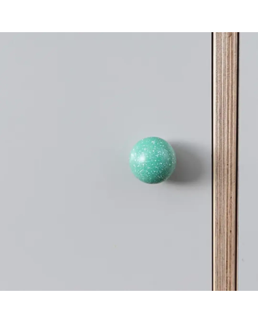Beech wood furniture knob Light green/white Mix design handle fitted on a piece of furniture